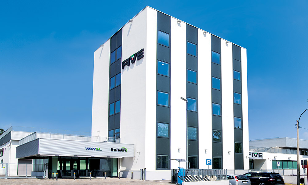 https://www.termalgreenbuilding.it/wp-content/uploads/2020/10/fabbrica-five.jpg